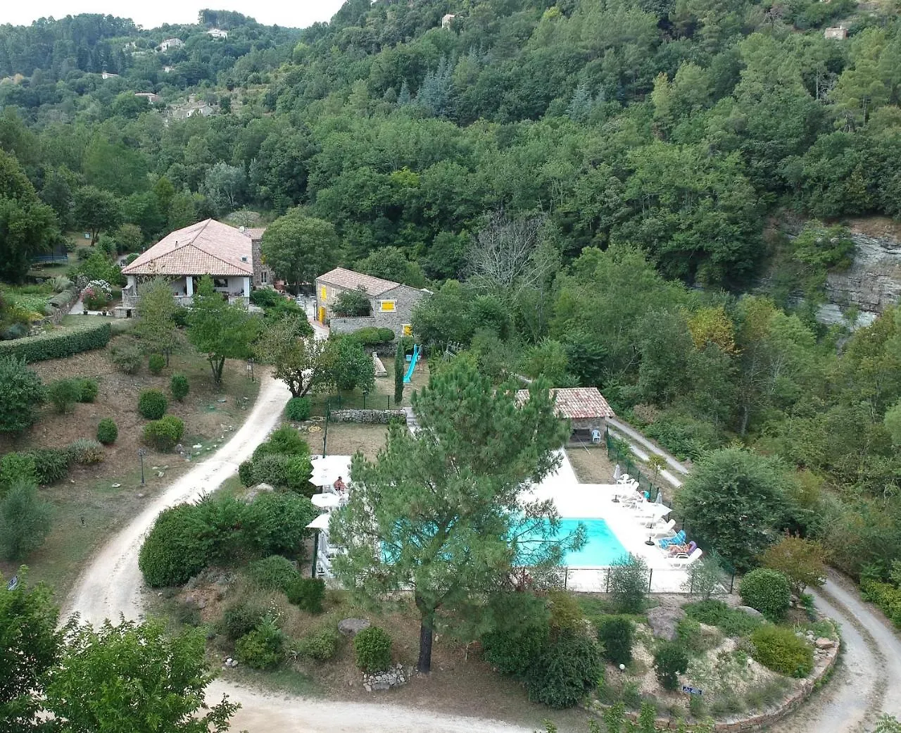 Logis Hotel Restaurant Le Domaine De L'Eau Vive Largentiere